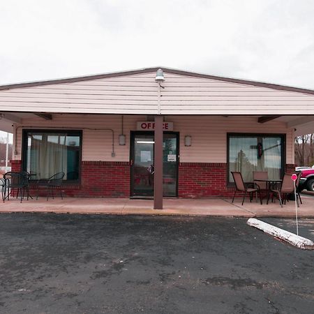 Oyo Hotel Dalton Pa I-81 Craig Экстерьер фото