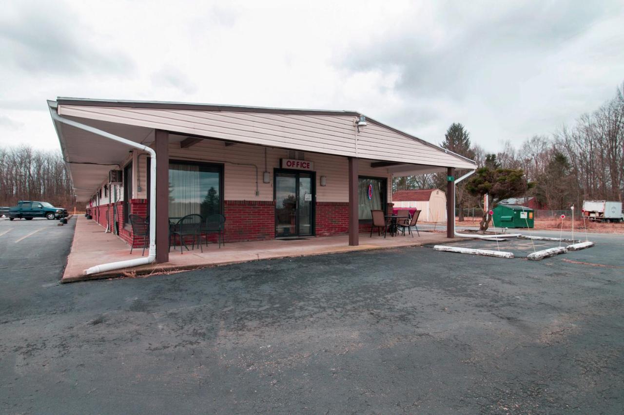 Oyo Hotel Dalton Pa I-81 Craig Экстерьер фото